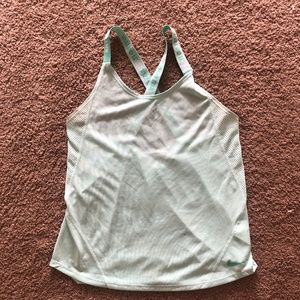 nike workout tank top